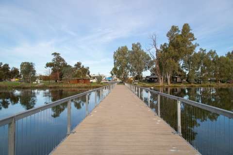 Victoria Park Lake - 20160520 - 3180