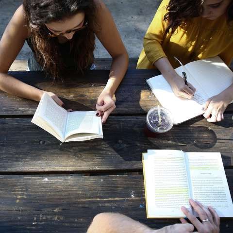 Furphy-Lit-Instagram-Image-3