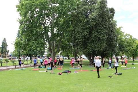 Lunchtime Yoga - Aquamoves - Activities in the Park - 2015 8