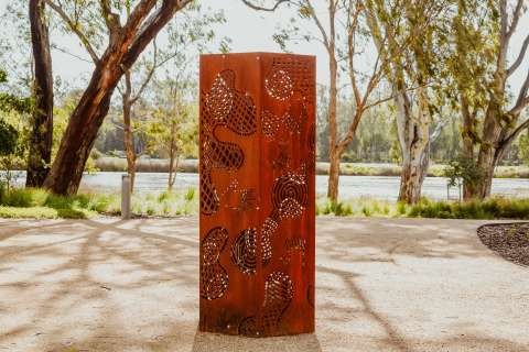 Steve Dimopoulos Visit White Night Artwork 02 GSC04564 28 September 2022 Lingy